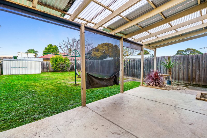 Photo - 2/80 Reid Street, South Morang VIC 3752 - Image 11