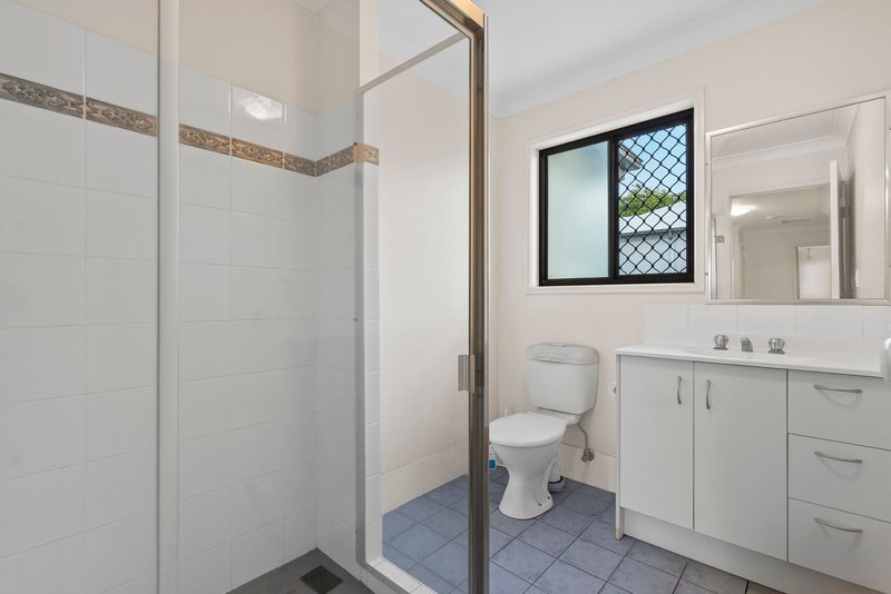 Photo - 2/80 Wallace Street, Chermside QLD 4032 - Image 8