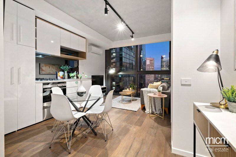 Photo - 2803/315 La Trobe Street, Melbourne VIC 3000 - Image 3
