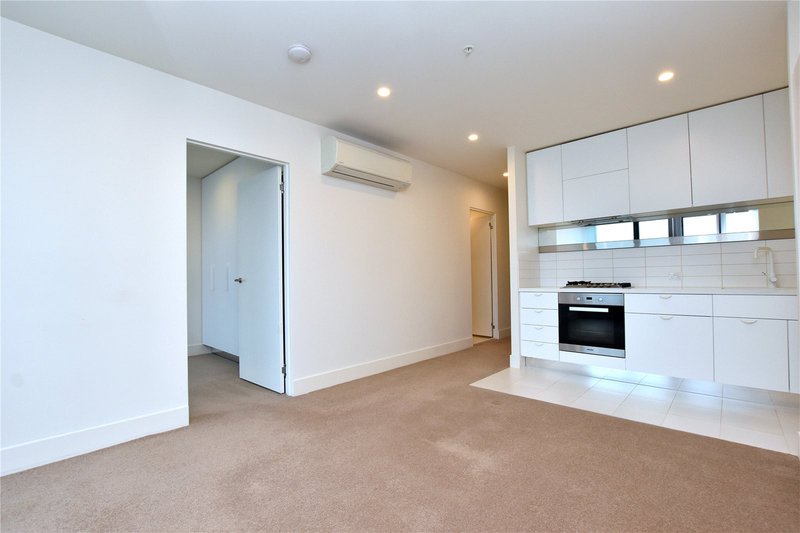 Photo - 2806/500 Elizabeth Street, Melbourne VIC 3000 - Image 2