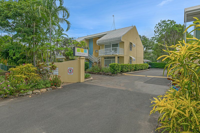 Photo - 28/1-19 Poinciana Street, Holloways Beach QLD 4878 - Image 2