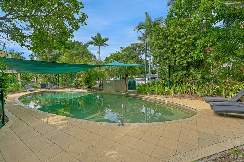 Photo - 28/1-19 Poinciana Street, Holloways Beach QLD 4878 - Image 10