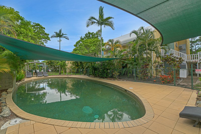 Photo - 28/1-19 Poinciana Street, Holloways Beach QLD 4878 - Image 11