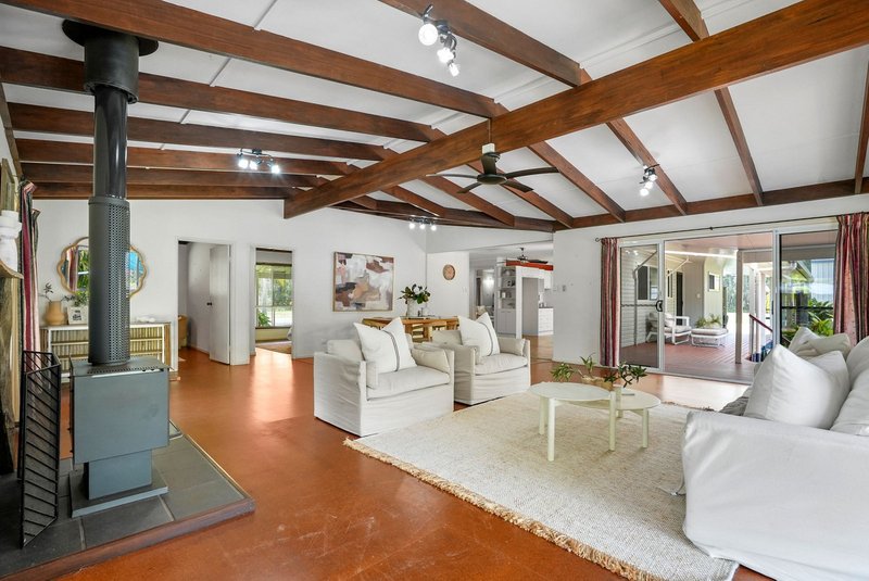 Photo - 281 Bishop Road, Beachmere QLD 4510 - Image 4