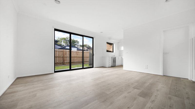 Photo - 2/81 Bowmore Road, Noble Park VIC 3174 - Image 4