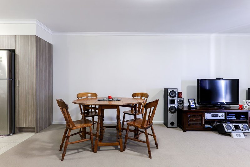 Photo - 28/1 Hibbertia Street, Mountain Creek QLD 4557 - Image 10