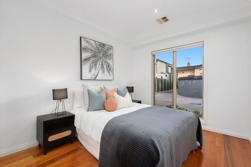 Photo - 2/81 Latrobe Street, Cheltenham VIC 3192 - Image 12