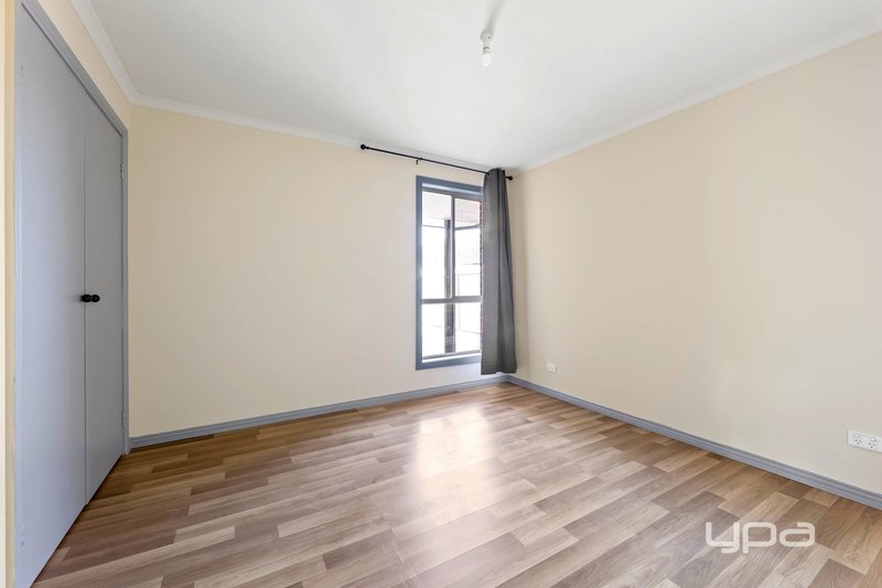 Photo - 2/81 Leonard Avenue, St Albans VIC 3021 - Image 7