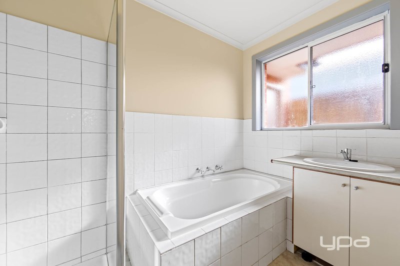 Photo - 2/81 Leonard Avenue, St Albans VIC 3021 - Image 8