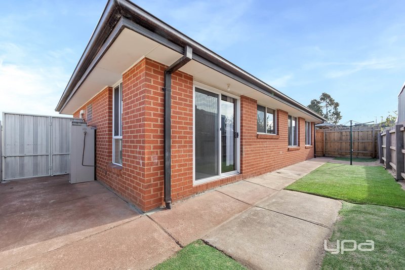 Photo - 2/81 Leonard Avenue, St Albans VIC 3021 - Image 9