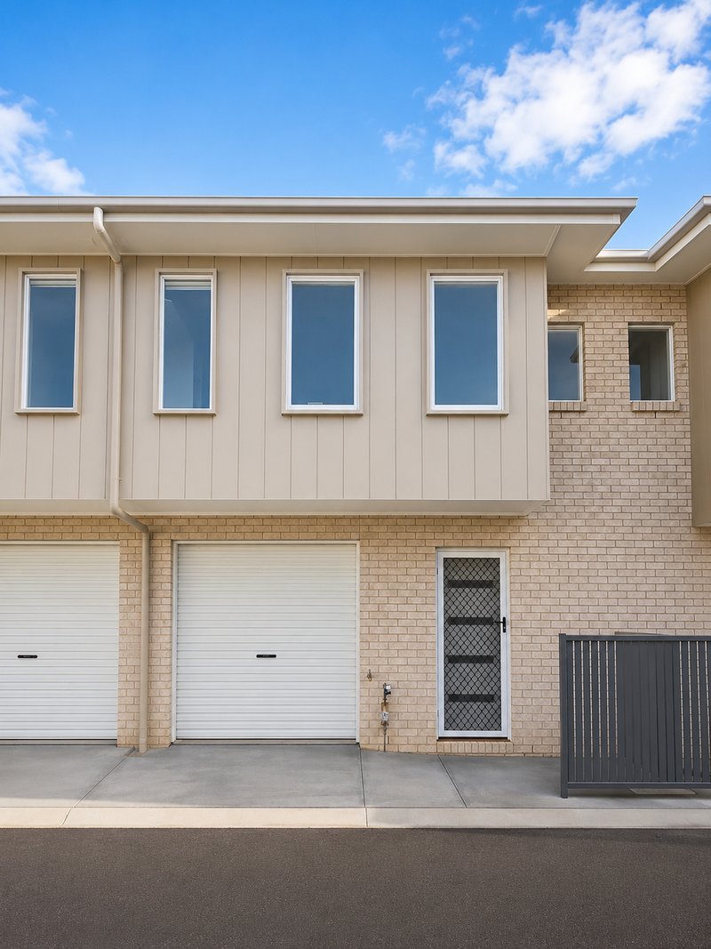 Photo - 28/1 Mckenzie Road, Mango Hill QLD 4509 - Image 1