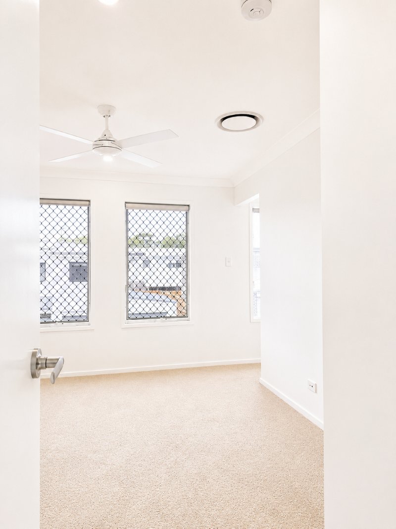 Photo - 28/1 Mckenzie Road, Mango Hill QLD 4509 - Image 9