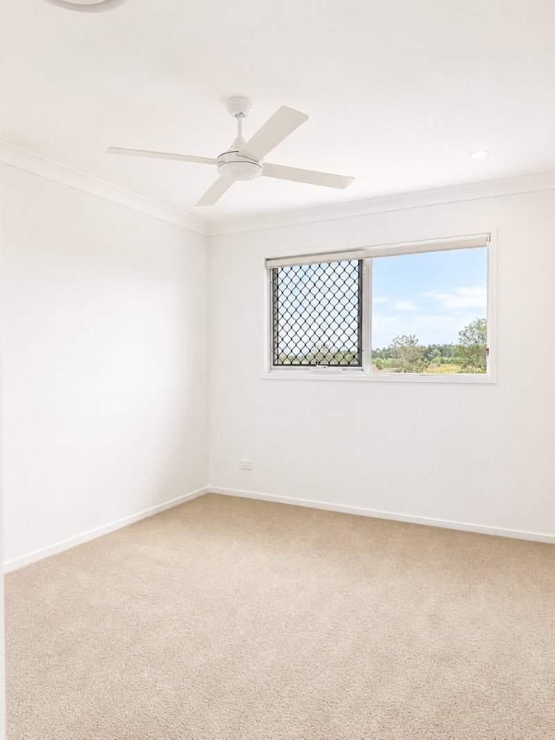 Photo - 28/1 Mckenzie Road, Mango Hill QLD 4509 - Image 13
