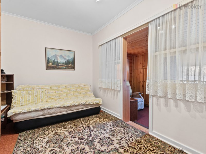 Photo - 281 O'Sullivan Beach Road, Morphett Vale SA 5162 - Image 11