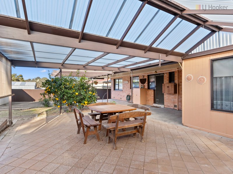 Photo - 281 O'Sullivan Beach Road, Morphett Vale SA 5162 - Image 13