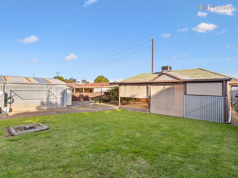 Photo - 281 O'Sullivan Beach Road, Morphett Vale SA 5162 - Image 14