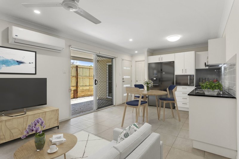 Photo - 2/81 Second Avenue, Marsden QLD 4132 - Image 2