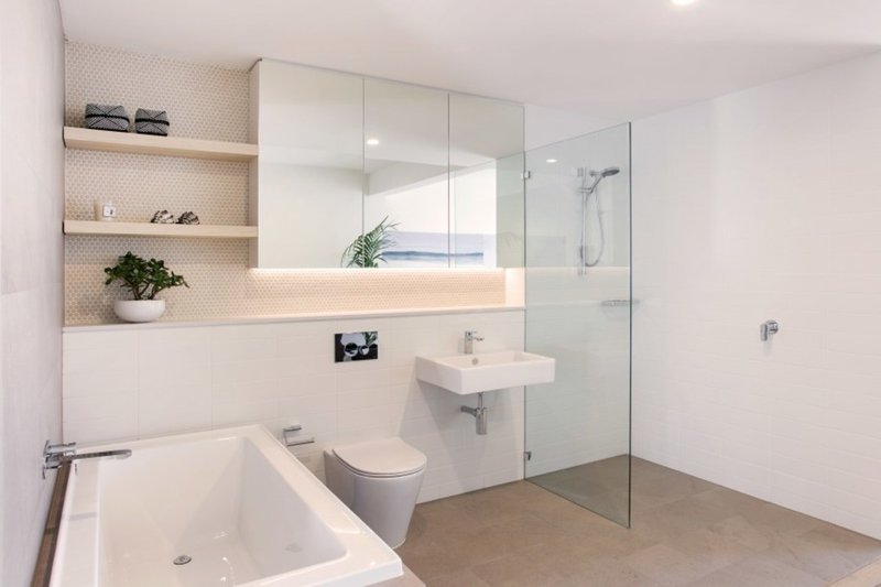 Photo - 28/1 Walsh Street, Narrabeen NSW 2101 - Image 2