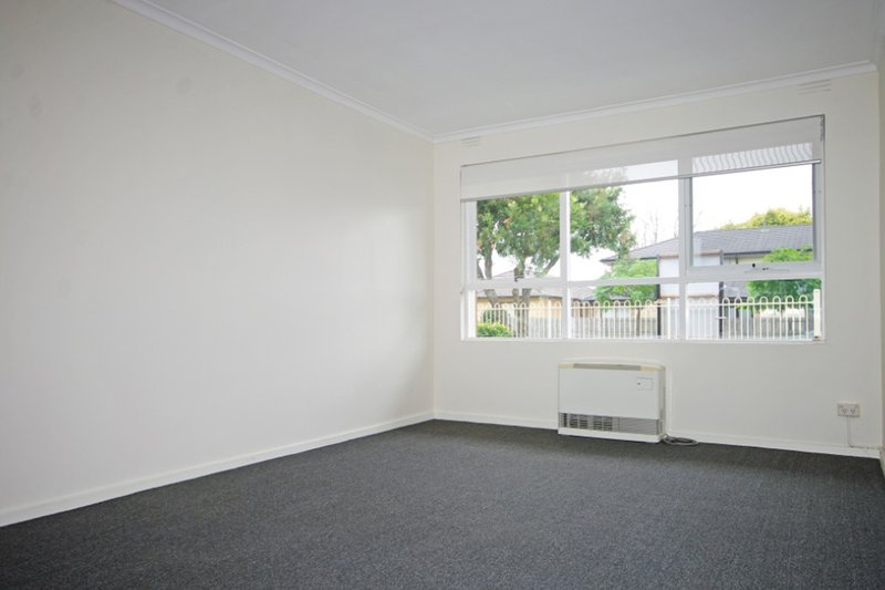 Photo - 2/81 Wilson Street, Cheltenham VIC 3192 - Image 2