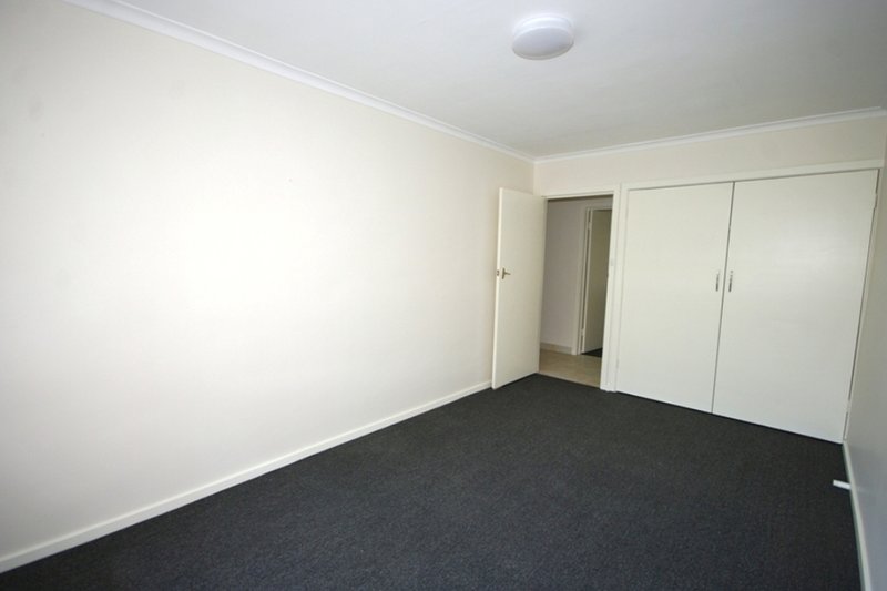 Photo - 2/81 Wilson Street, Cheltenham VIC 3192 - Image 5