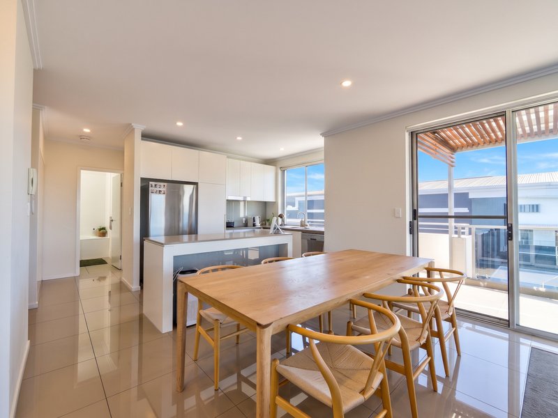 Photo - 28/10 Ben Lexcen Place, Robina QLD 4226 - Image 9