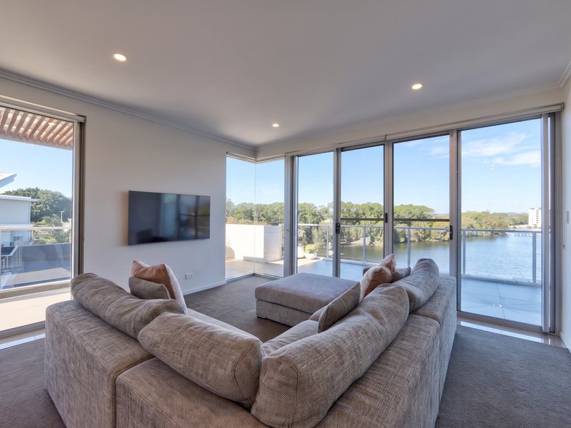 Photo - 28/10 Ben Lexcen Place, Robina QLD 4226 - Image 11