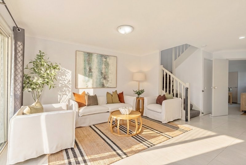 Photo - 28/102 Alexander Drive, Highland Park QLD 4211 - Image 2