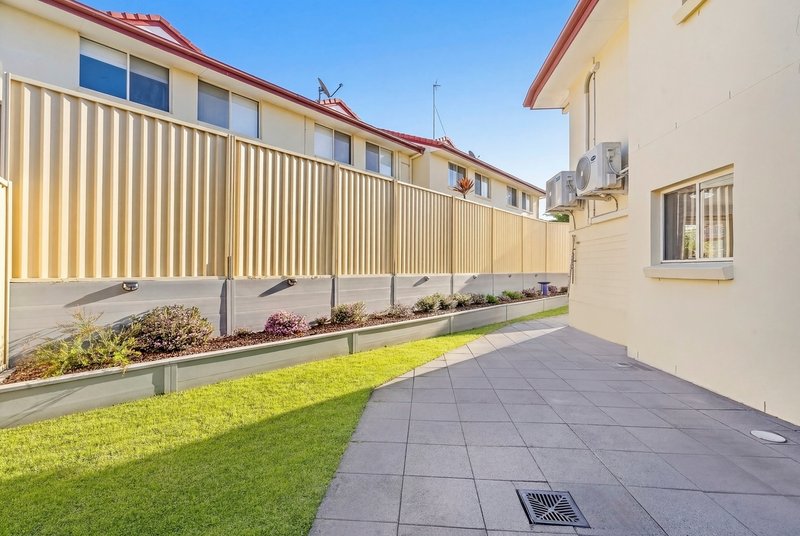 Photo - 28/102 Alexander Drive, Highland Park QLD 4211 - Image 6