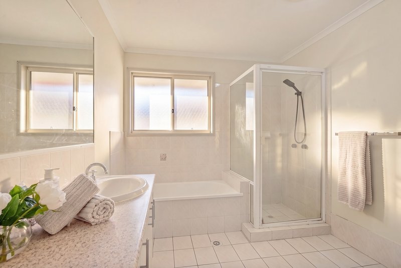 Photo - 28/102 Alexander Drive, Highland Park QLD 4211 - Image 11