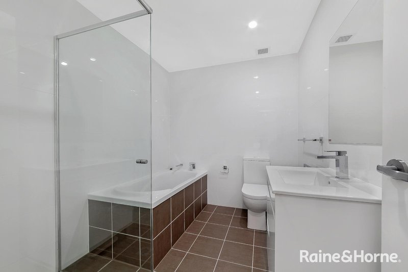 Photo - 28/11-13 Old Northern Road, Baulkham Hills NSW 2153 - Image 5