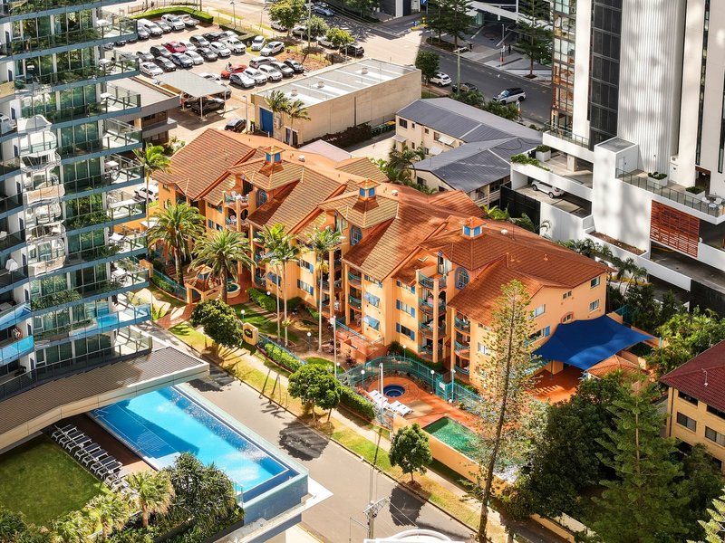 Photo - 28/11-17 Philip Avenue, Broadbeach QLD 4218 - Image 3