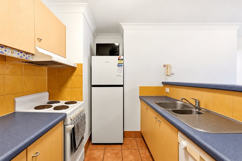 Photo - 28/11-17 Philip Avenue, Broadbeach QLD 4218 - Image 4