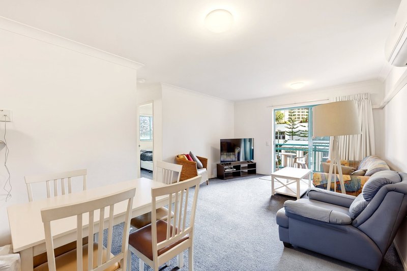 Photo - 28/11-17 Philip Avenue, Broadbeach QLD 4218 - Image 6