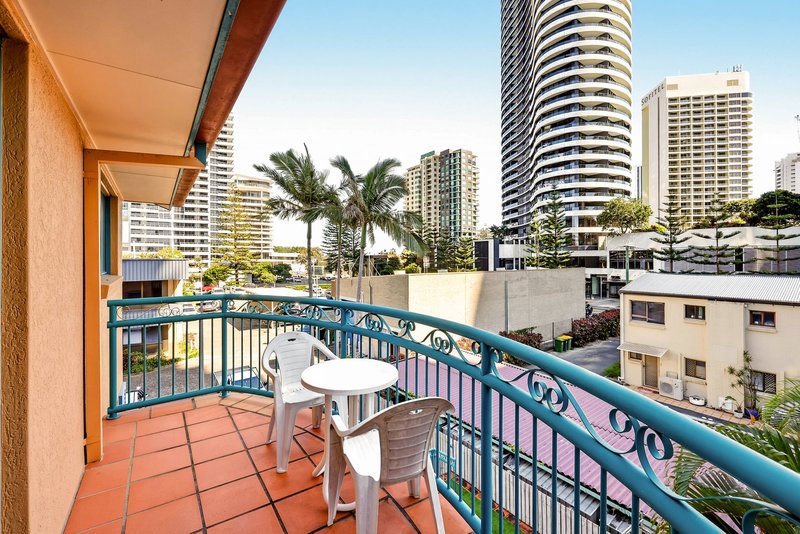 Photo - 28/11-17 Philip Avenue, Broadbeach QLD 4218 - Image 10
