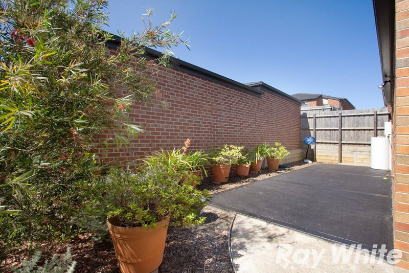 Photo - 28/11 Hawk Avenue, Pakenham VIC 3810 - Image 8