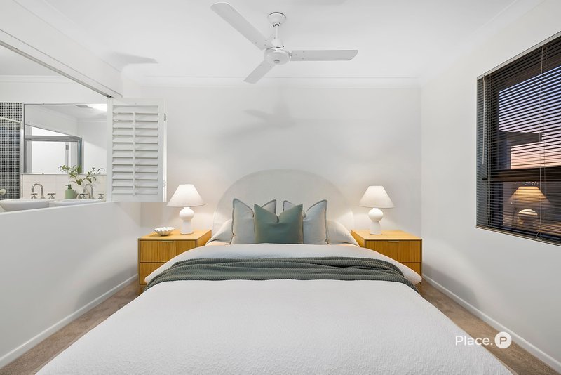 Photo - 28/11 Kitchener Street, Coorparoo QLD 4151 - Image 5