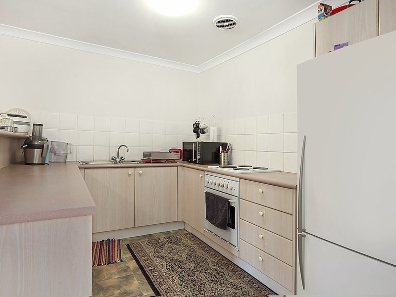 Photo - 28/12 Albermarle Place, Phillip ACT 2606 - Image 4