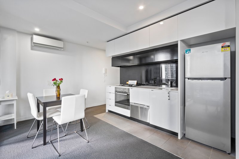 Photo - 2812/80 Abeckett Street, Melbourne VIC 3000 - Image 9