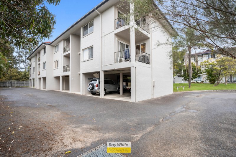 Photo - 28/13-17 Brown Street, Labrador QLD 4215 - Image 2