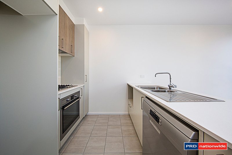 Photo - 28/135 Easty Street, Phillip ACT 2606 - Image 2