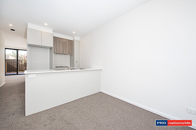 Photo - 28/135 Easty Street, Phillip ACT 2606 - Image 3