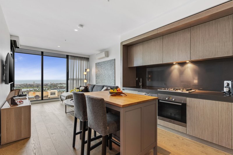 Photo - 2813/50 Albert Road, South Melbourne VIC 3205 - Image 2