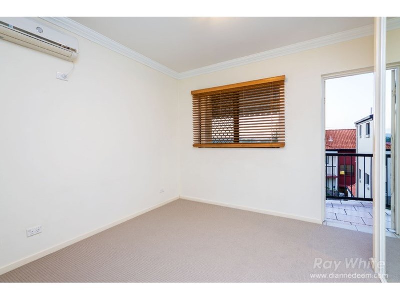 Photo - 28/15 Dansie Street, Greenslopes QLD 4120 - Image 11