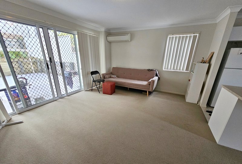 Photo - 28/1A Woodbury Park Drive, Mardi NSW 2259 - Image 5