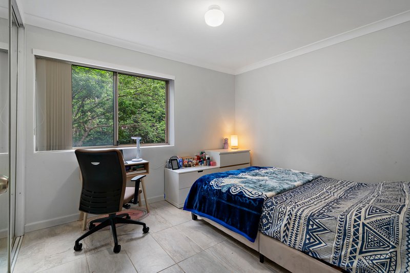 Photo - 28/2-4 Fourth Avenue, Blacktown NSW 2148 - Image 4