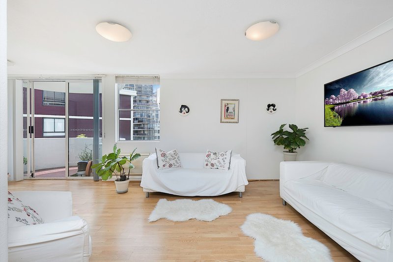 Photo - 28/2-8 Llandaff Street, Bondi Junction NSW 2022 - Image 1