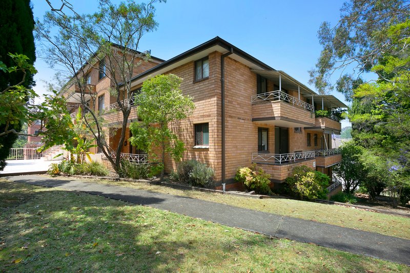 2/82-84 Hunter Street, Hornsby NSW 2077