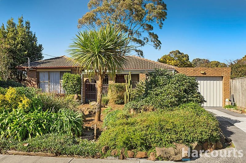 Photo - 282 Brandon Park Drive, Wheelers Hill VIC 3150 - Image 2