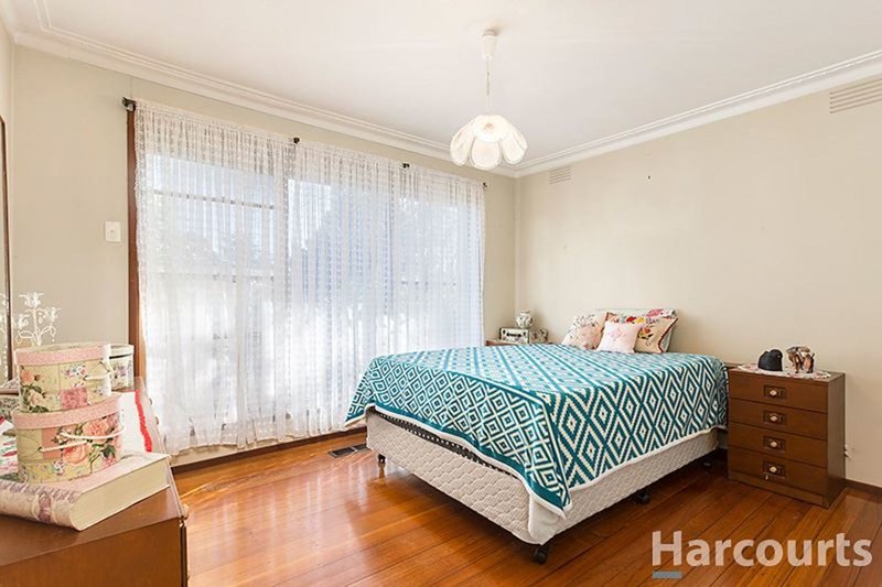 Photo - 282 Brandon Park Drive, Wheelers Hill VIC 3150 - Image 4