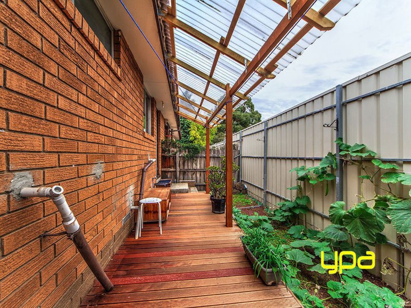 Photo - 2/82 Fox Street, St Albans VIC 3021 - Image 7